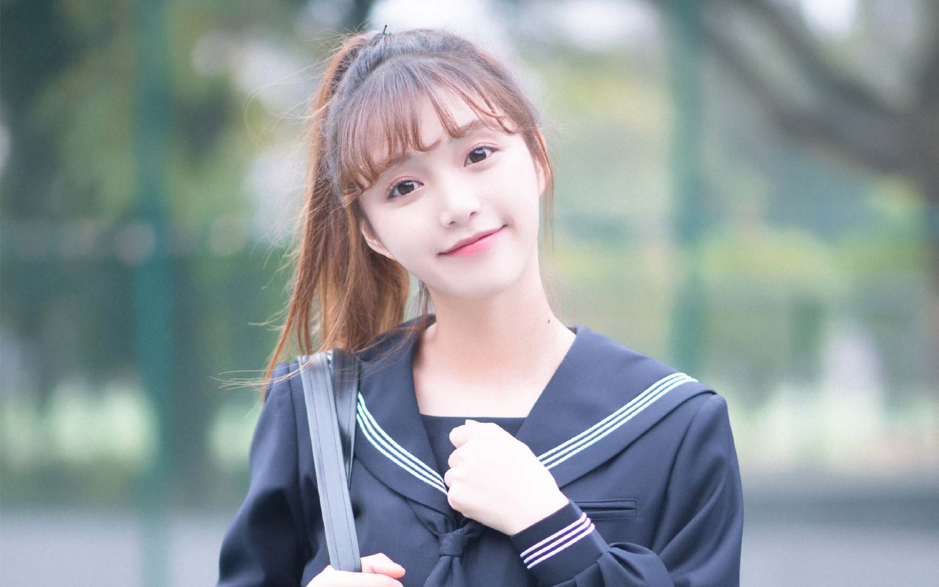 迷雾里的第三张脸 封面